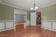 215 Canterbury Road, Southern Pines, NC 28387 — 3-bedroom home in Sandhurst South, Southern Pines, NC, photo 10 of 55: 10-web-or-mls-DSC00020