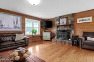 21801 Us 17 Highway, Hampstead, NC 28443 — 4-bedroom home, Hampstead, NC, photo 8 of 56