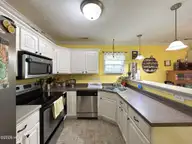 305 Vito Court, Richlands, NC 28574 — 3-bedroom home in Camellia Creek, Richlands, NC, photo 9 of 38