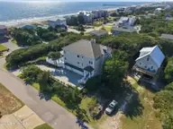 101 Jackson Avenue, Emerald Isle, NC 28594 — 4-bedroom waterfront home in Jefferson Place, Emerald Isle, NC, photo 4 of 61: 101 Jackson Ave