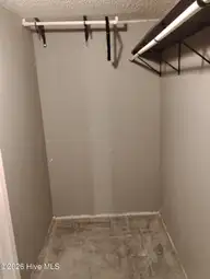104 Beaver Drive, Dudley, NC 28333 — 3-bedroom manufactured home in Carraway Crk Est, Dudley, NC, photo 10 of 24: Walk In Closet