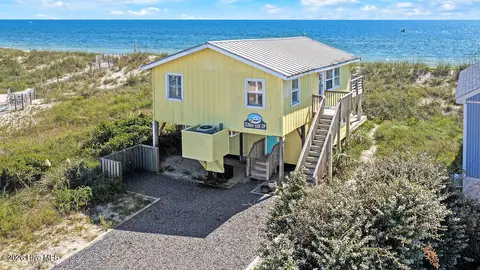 5227 E Beach Dr, Oak Island