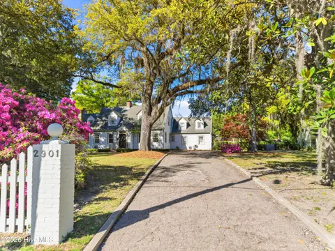 2901 Oleander Dr, Wilmington