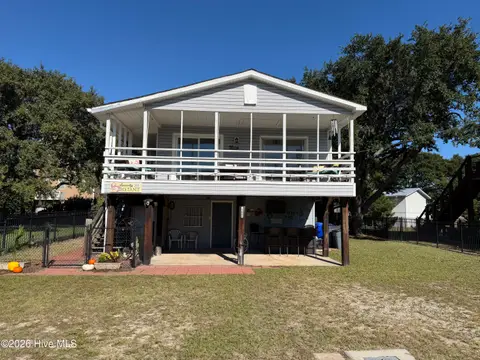 208 Georgia Ave, Carolina Beach