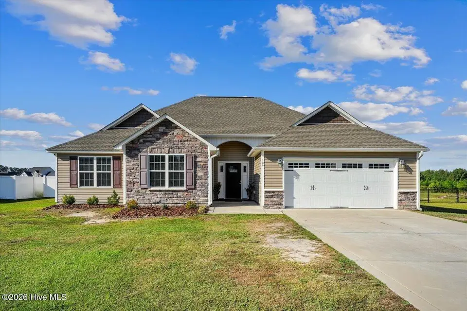 109 Stargell Drive, Goldsboro, NC 27530 — 3-bedroom home in Fieldstone Village, Goldsboro, NC, photo 1 of 43: 01-109 Stargell Dr-1
