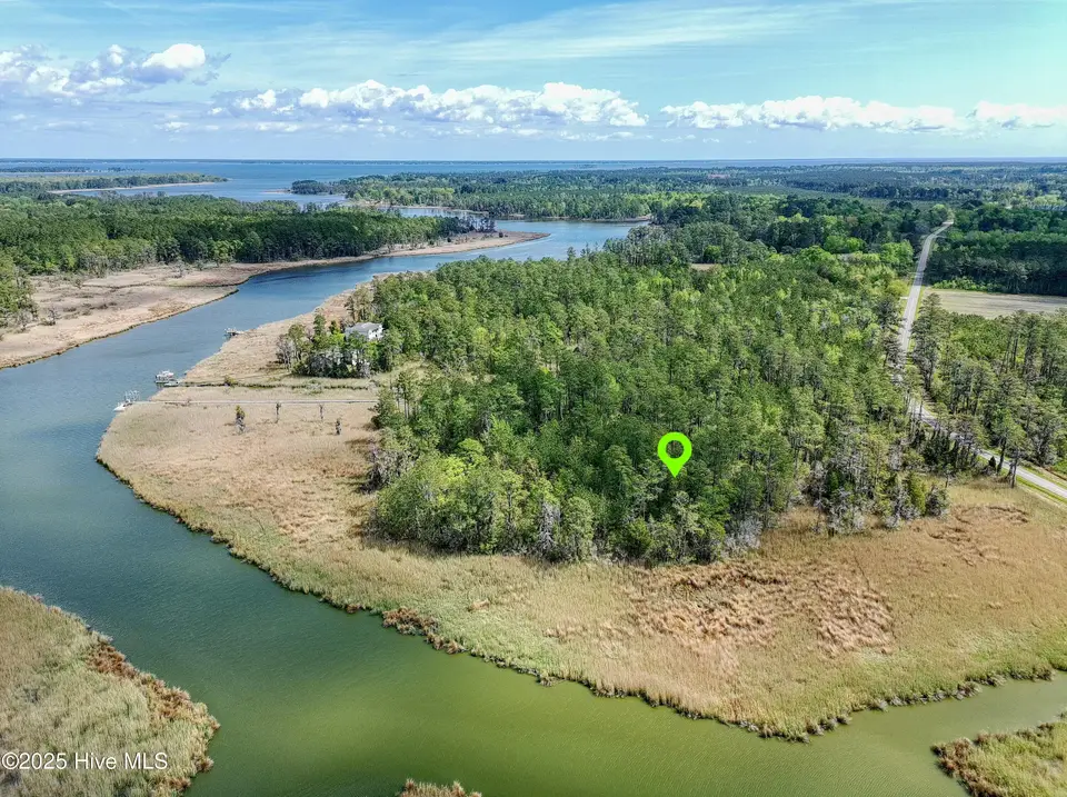 17/17a Oregon Lane, Aurora, NC 27806 — waterfront lot in Bond Creek, Aurora, NC, photo 1 of 8: PTSC_0186b-wPin