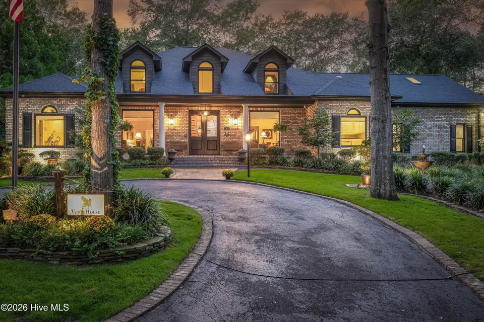 4 Village Lane, Pinehurst, NC 28374 — 5-bedroom home in Old Town, Pinehurst, NC, photo 1 of 43: 009-4 VILLAGE LANE - 09
