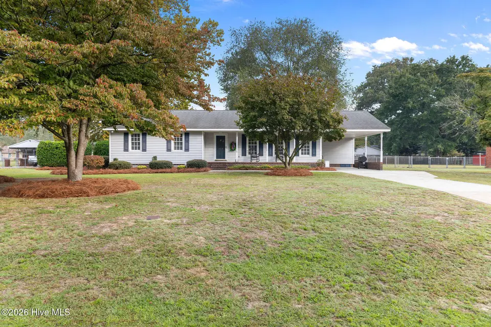 2464 English Squire Drive, Kinston, NC 28504 — 3-bedroom home in Castle Oaks, Kinston, NC, photo 1 of 24