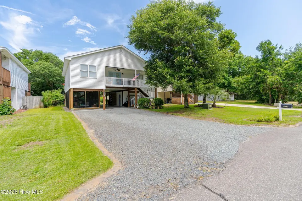 112 SW 13th Street, Oak Island, NC 28465 — 3-bedroom home in Pinners Point, Oak Island, NC, photo 1 of 46