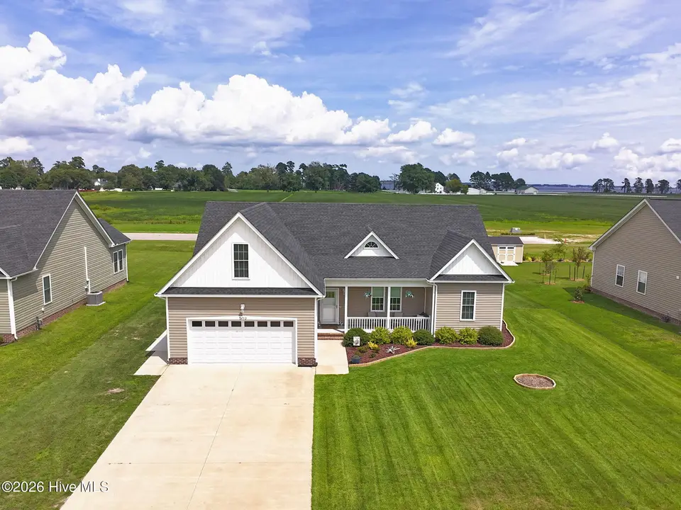 502 Keel Way, Elizabeth City, NC 27909 — 4-bedroom waterfront home in Tooley Harbor, Elizabeth City, NC, photo 1 of 34: 502 Keel Way Front