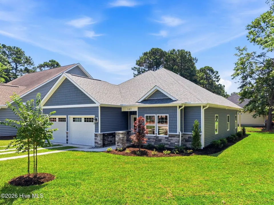 163 Bellwood Circle, Sunset Beach, NC 28468 — 3-bedroom home in Cobblestone Village, Sunset Beach, NC, photo 1 of 31