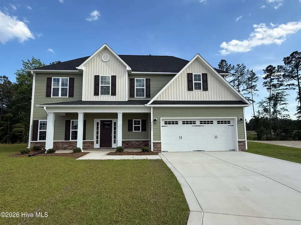 1025 Croaker Court, New Bern, NC 28562 — 4-bedroom home in Bluewater Rise, New Bern, NC, photo 1 of 51: IMG_8317
