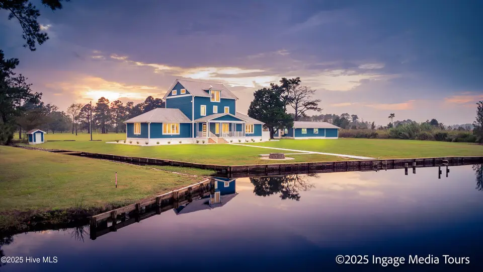 37705 Us-264, Belhaven, NC 27810 — 5-bedroom waterfront home, Belhaven, NC, photo 1 of 72