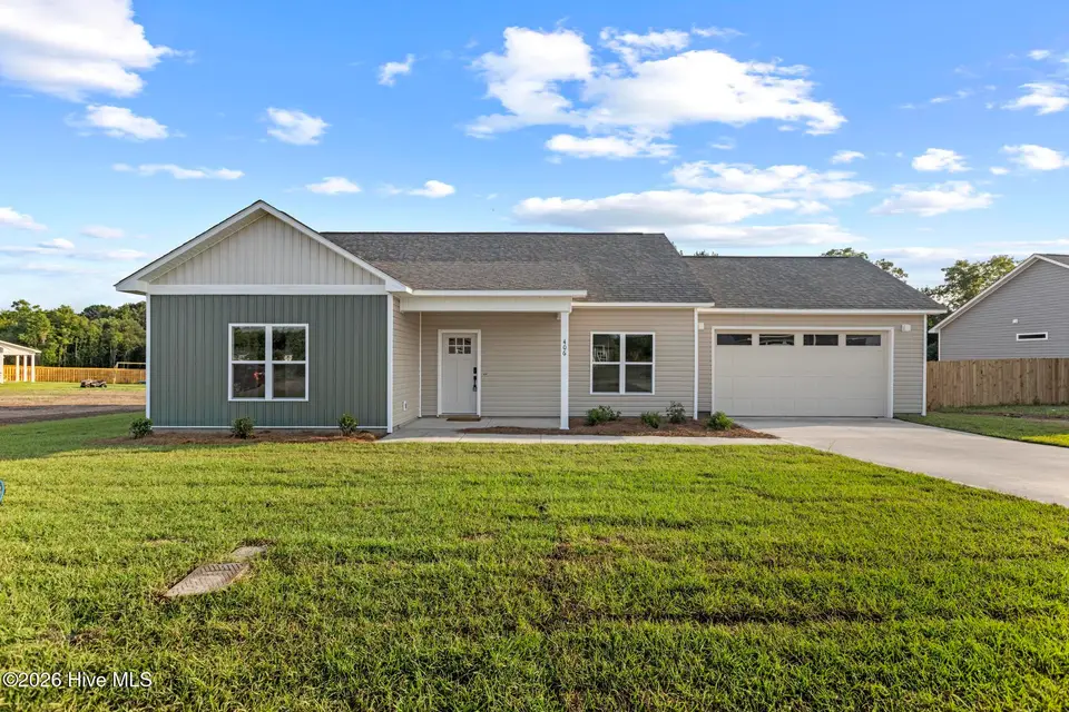 406 Wade Drive, Richlands, NC 28574 — 3-bedroom home in Killis Hills, Richlands, NC, photo 1 of 32