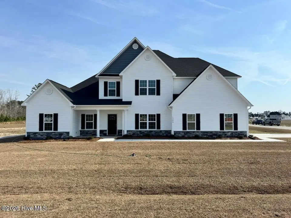 1000 Sea Bass Circle, New Bern, NC 28562 — 5-bedroom home in Bluewater Rise, New Bern, NC, photo 1 of 8: IMG_2359