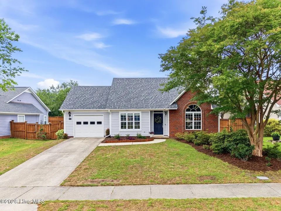 3613 Providence Court, Wilmington, NC 28412 — 3-bedroom home in Carriage Hills, Wilmington, NC, photo 1 of 40: 002_3613_providence_court-2_441