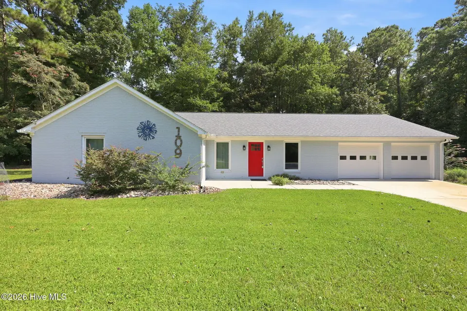 109 Boros Road, New Bern, NC 28560 — 3-bedroom home in Carolina Pines, New Bern, NC, photo 1 of 51: 1-web-or-mls-0C0A8563