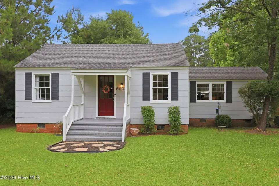 609 Jacksonville Highway, Burgaw, NC 28425 — 2-bedroom home, Burgaw, NC, photo 1 of 26