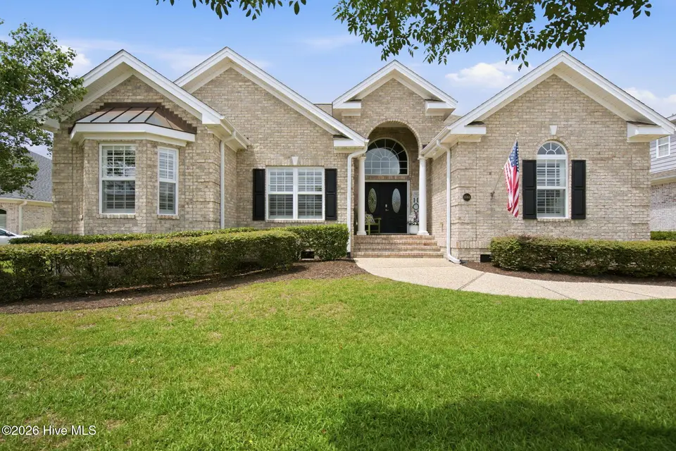 1044 Leesburg Drive, Leland, NC 28451 — 4-bedroom home in Brunswick Forest, Leland, NC, photo 1 of 75
