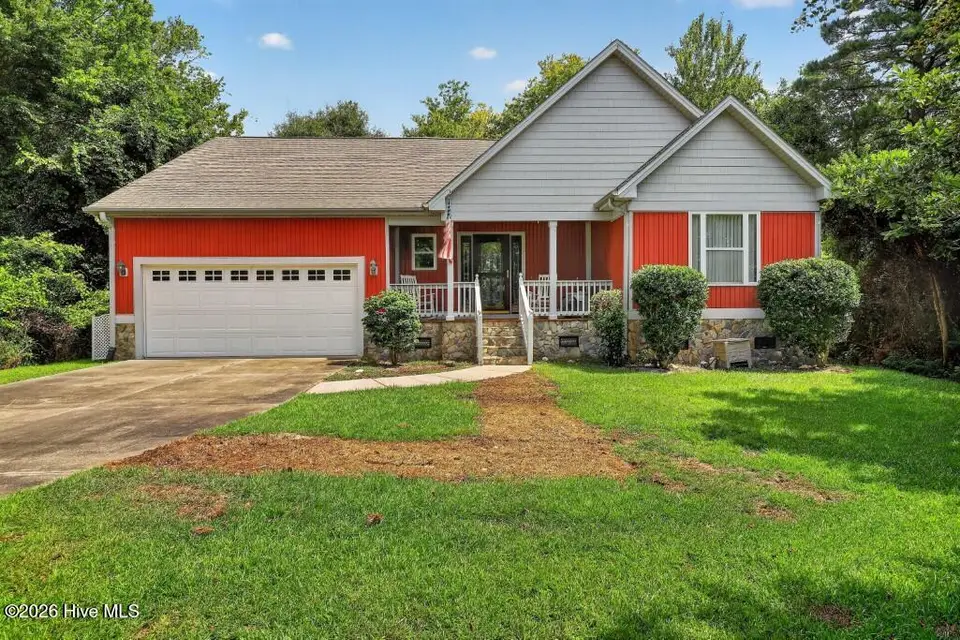 1730 Caracara Drive, New Bern, NC 28560 — 3-bedroom home in Fairfield Harbour, New Bern, NC, photo 1 of 34: Front