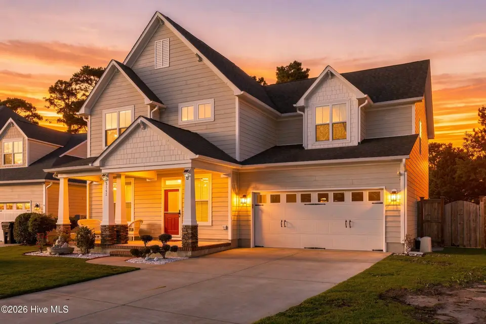 5141 Laurenbridge Lane, Wilmington, NC 28409 — 4-bedroom home in Laurenbridge, Wilmington, NC, photo 1 of 24